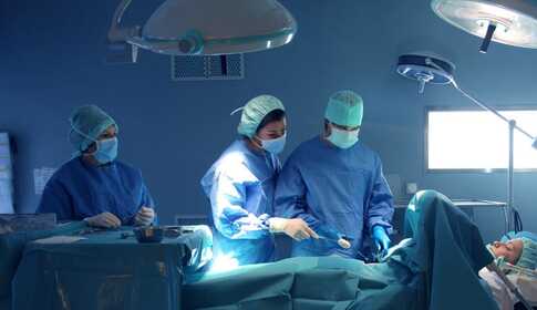 Elektrotherapie und Implantate