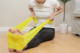 Widerstandsband – das einfachste Hilfsmittel für die Rehabilitation